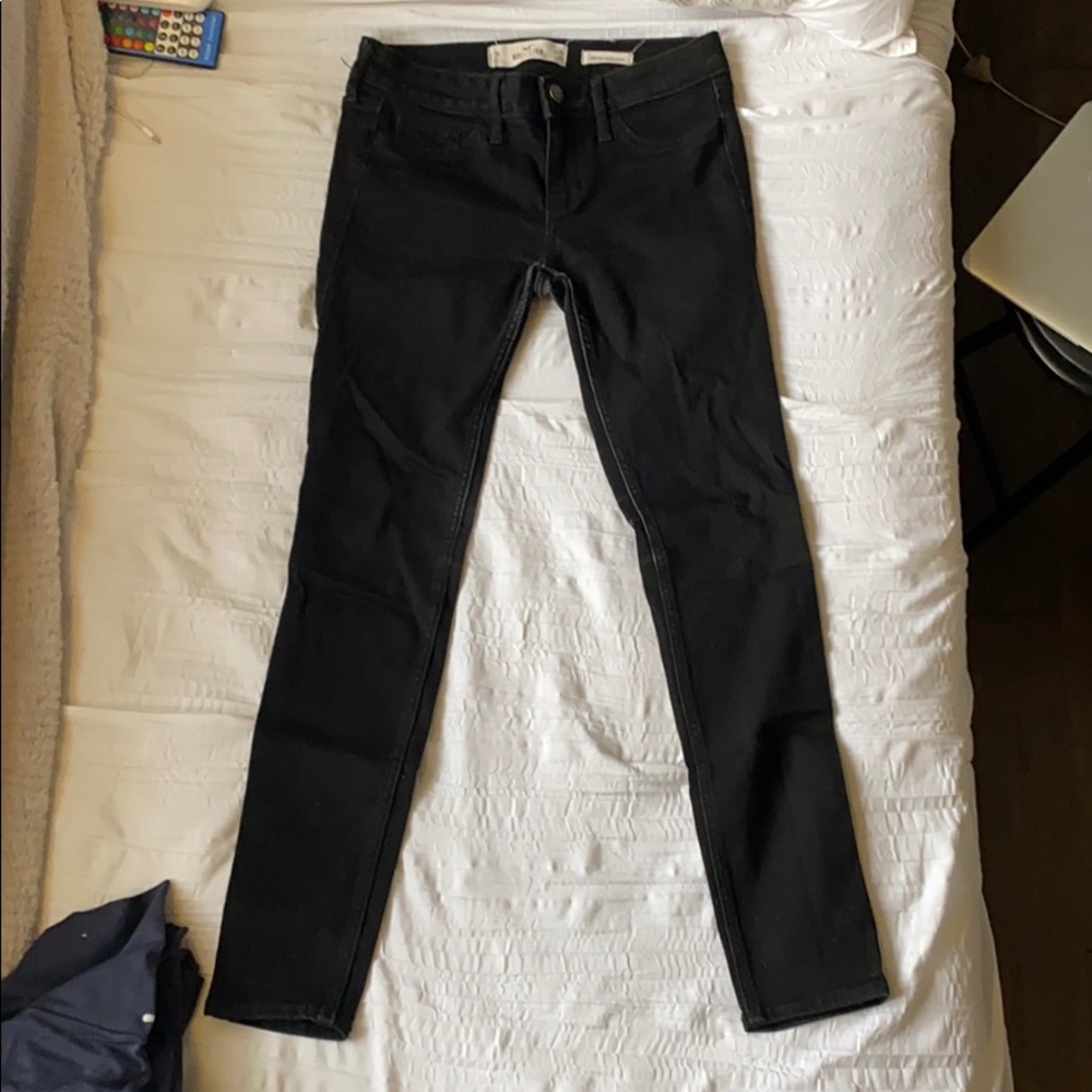 Hollister jeans size 3
